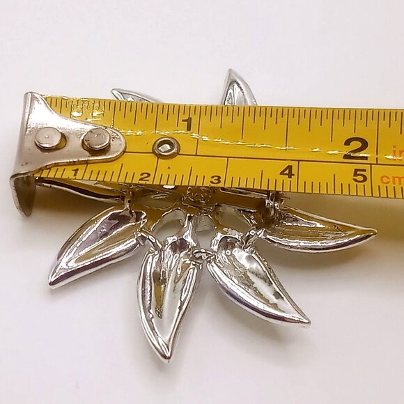 Vintage Gerrys Brooch Flower Design Silver Tone Crystal Center Lapel Pin - Picture 6 of 6